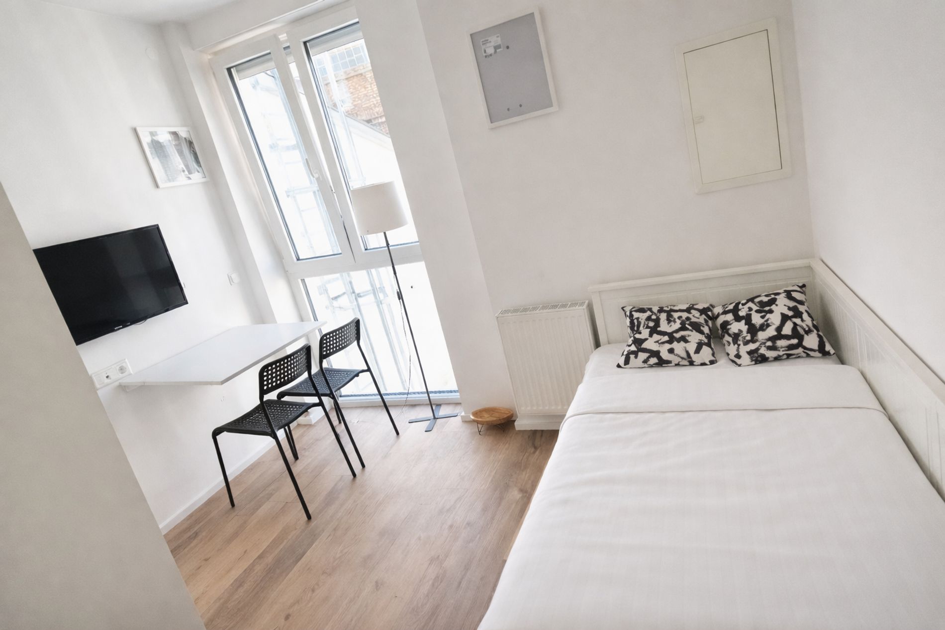 Stuttgart-Stöckach: Vollmöbliertes Studio in kulturell lebendiger Lage